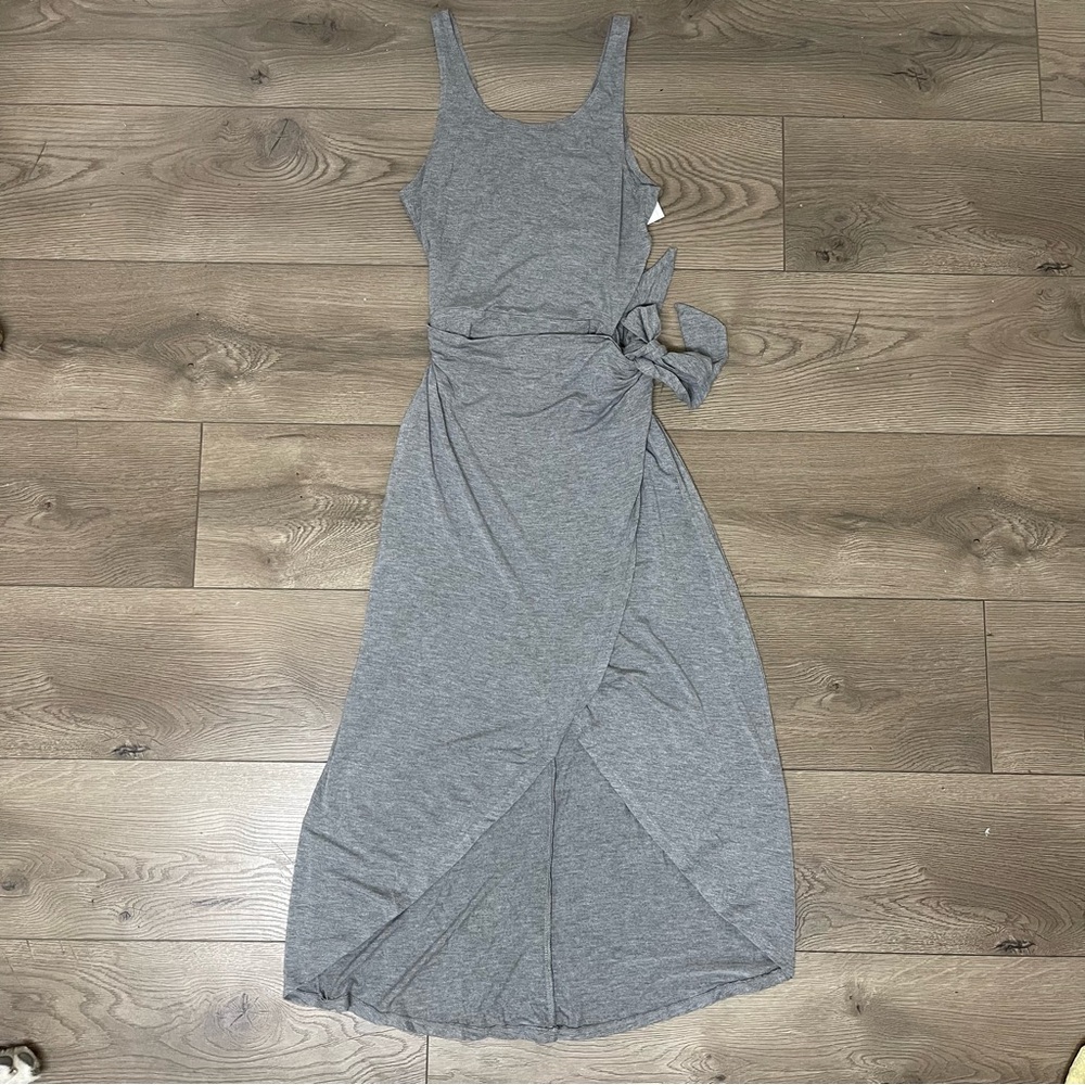And Now This Elegant Gray Sleeveless Side Tie Tulip Midi Dress Size XS - Picture 2 of 8